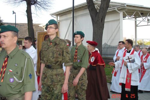 Symbole wiatowych Dni Modziey w Sanktuarium Matki Boej Szkaplerznej