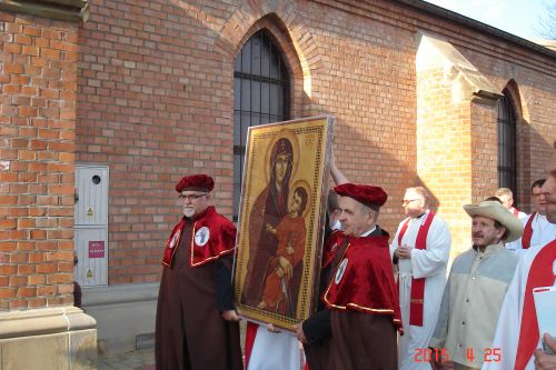 Symbole wiatowych Dni Modziey w Sanktuarium Matki Boej Szkaplerznej