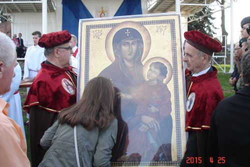 Symbole wiatowych Dni Modziey w Sanktuarium Matki Boej Szkaplerznej